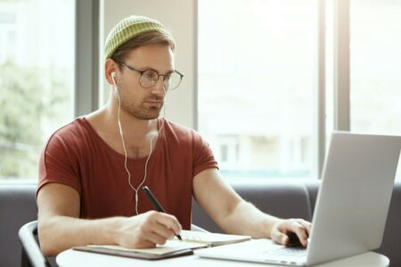 Como Iniciar sua Jornada como Tradutor – Guia para Tradutores Iniciantes Tradutor